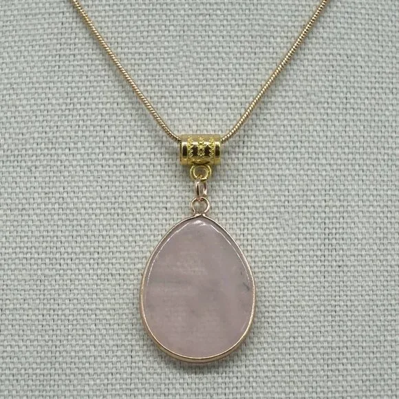 Genuine Rose Quartz stone with rope link chain. - Picture 2 of 3